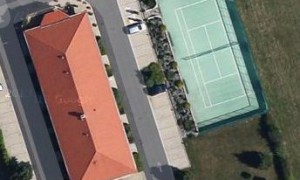 Sunset Motel – Tennis court