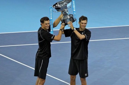 Bryan Brothers Win Fourth Season Finale Title