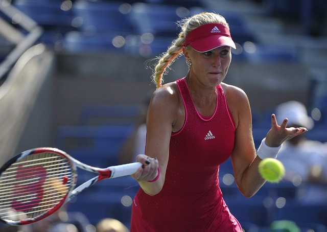 Mladenovic shocks top seed Halep at AEGON Classic