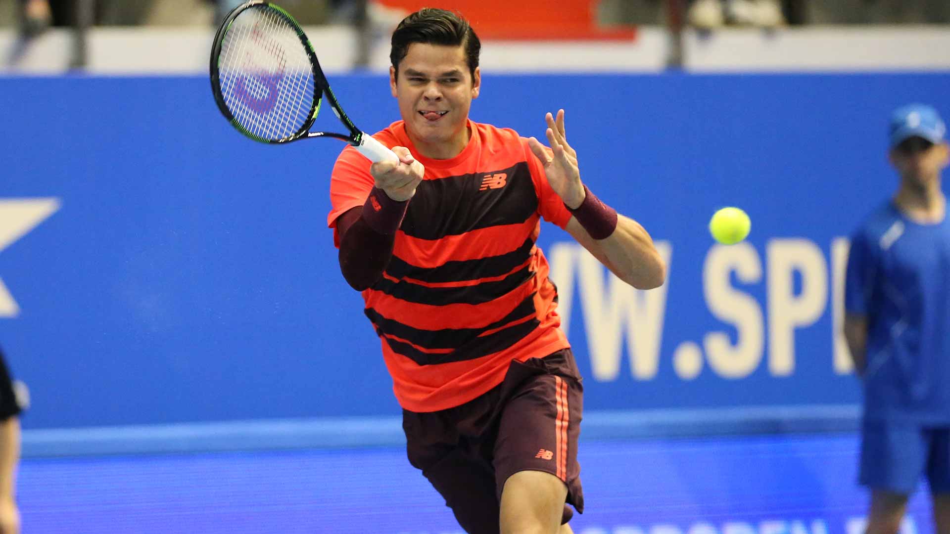 Raonic, Tsonga Keep Pace In Race