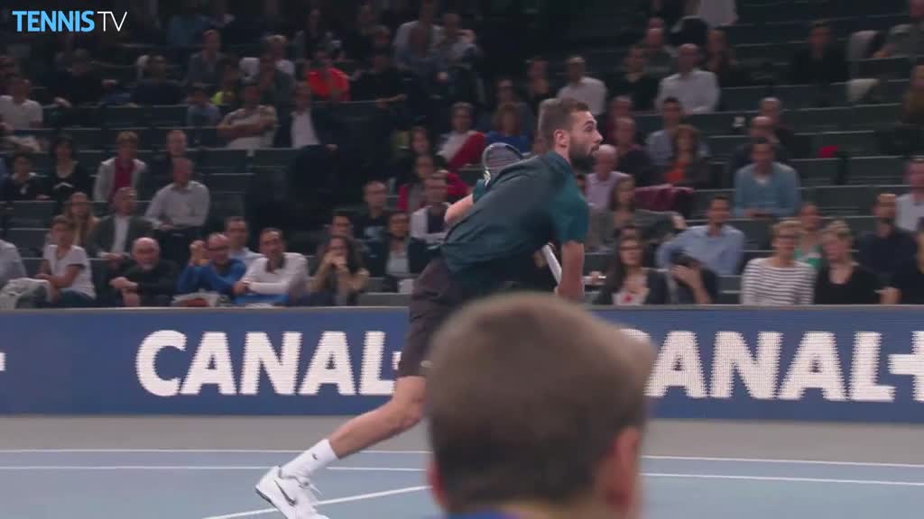 Benoit Paire Retractable Hot Shot Paris 2015