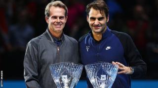 Federer splits with coach Edberg