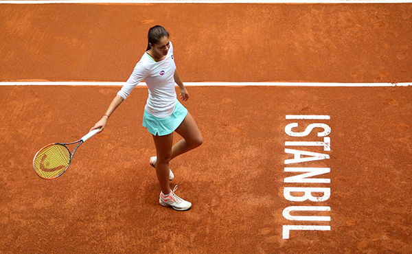 Mitu Moves Past Wickmayer In Istanbul
