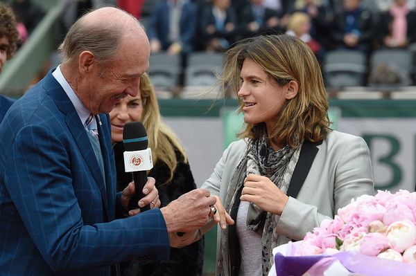 Mauresmo Receives Hall Of Fame Ring