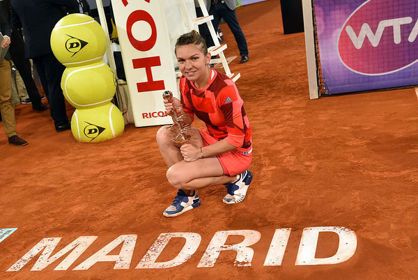 Halep Plays Confidence Game With Coach Cahill Ahead Of WTA Finals